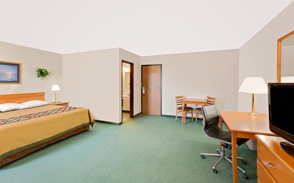 Hotel Super 8 By Wyndham Keokuk Esterno foto