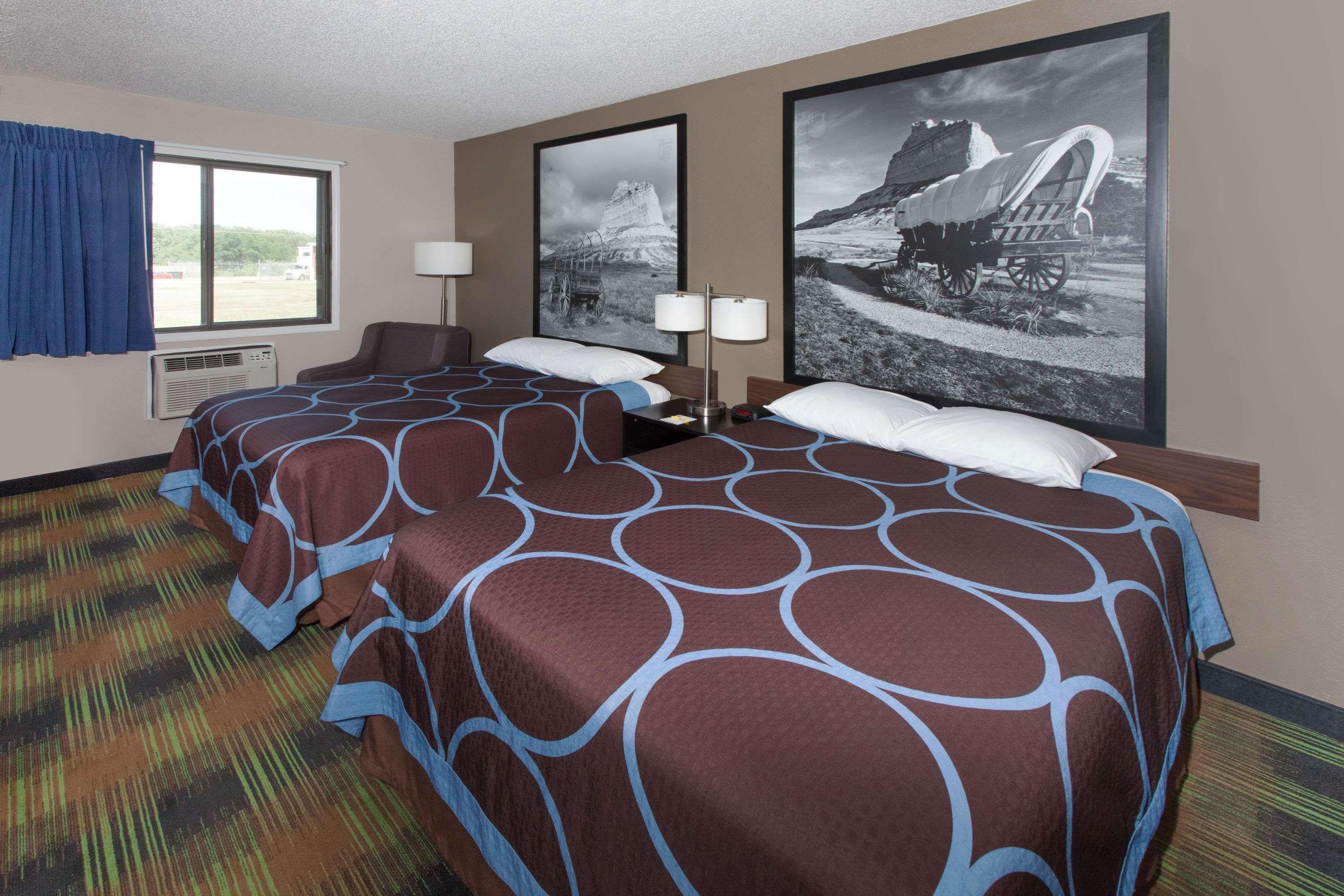 Hotel Super 8 By Wyndham Keokuk Esterno foto