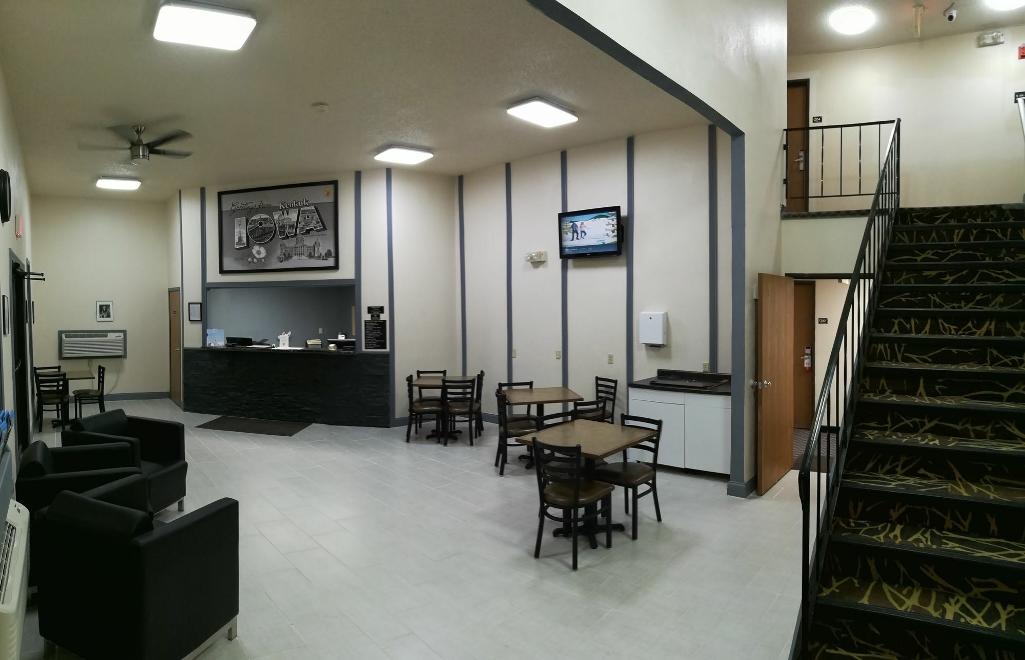 Hotel Super 8 By Wyndham Keokuk Esterno foto